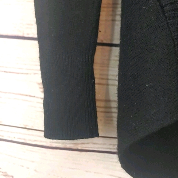 Black Roots Cardigan - Picture 4 of 5